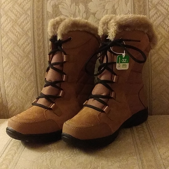 Columbia Shoes - Columbia Ice Maiden II - NWT- Women's Sz 7